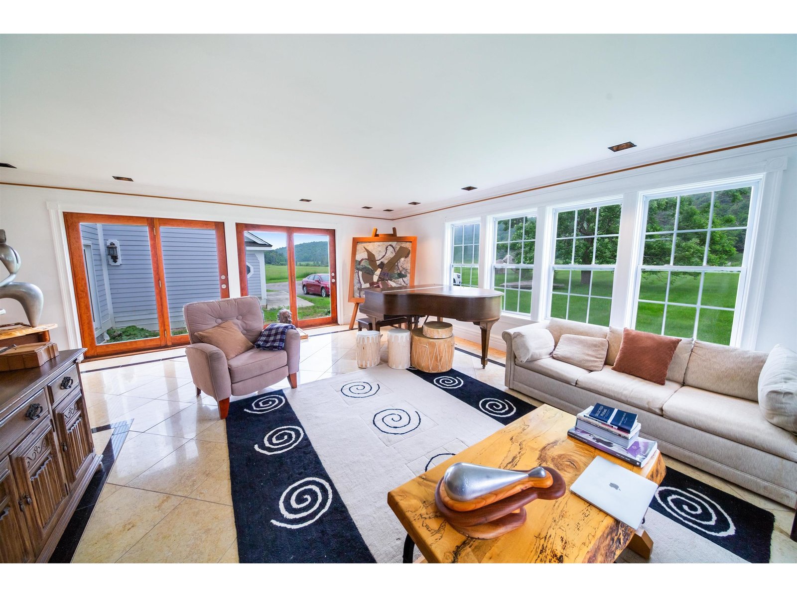 957 Pleasant Valley Road