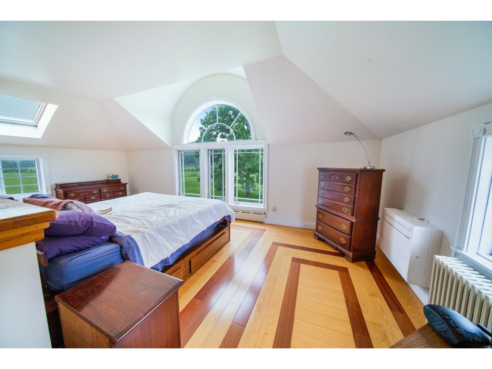 957 Pleasant Valley Road