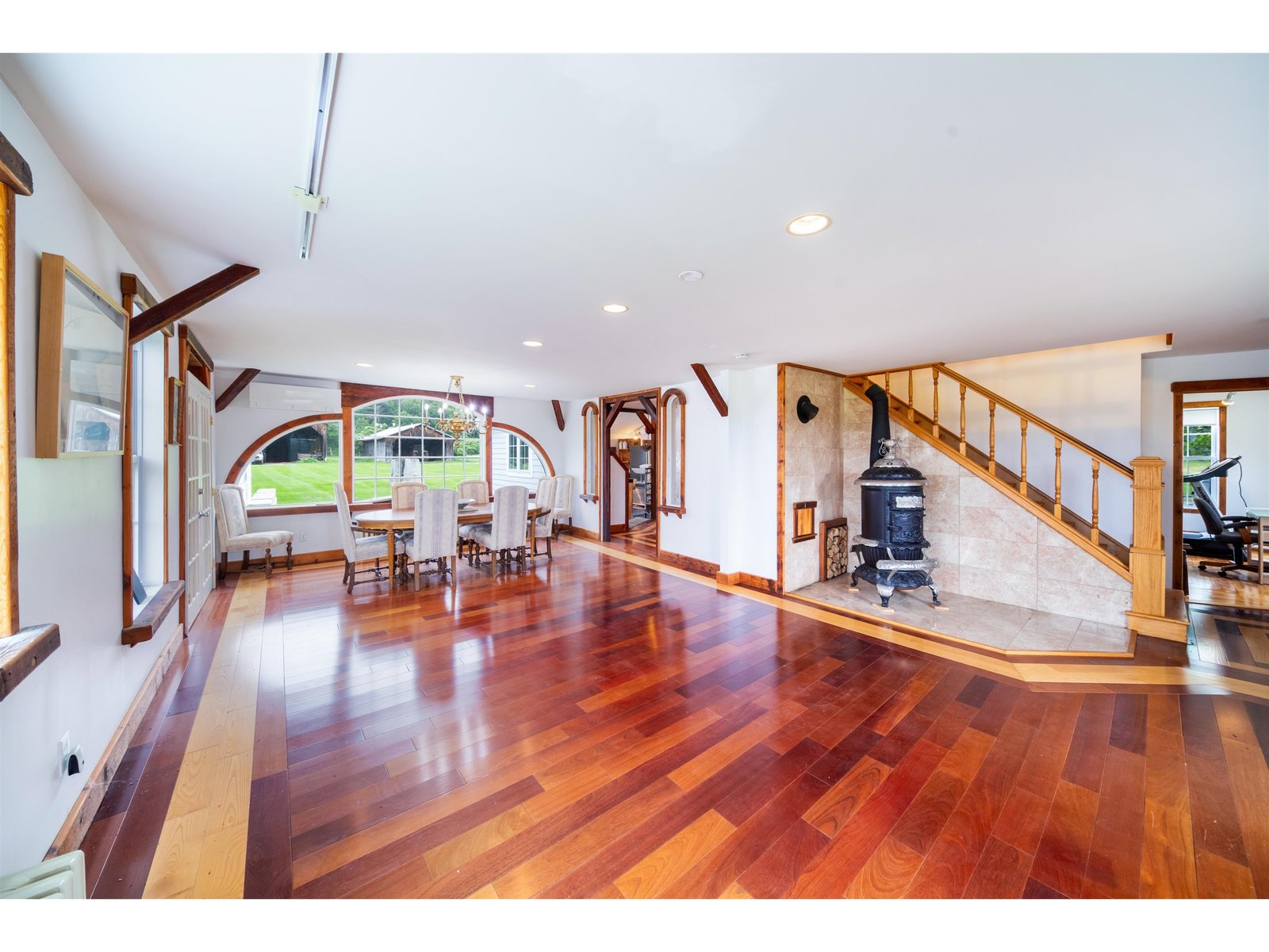 957 Pleasant Valley Road
