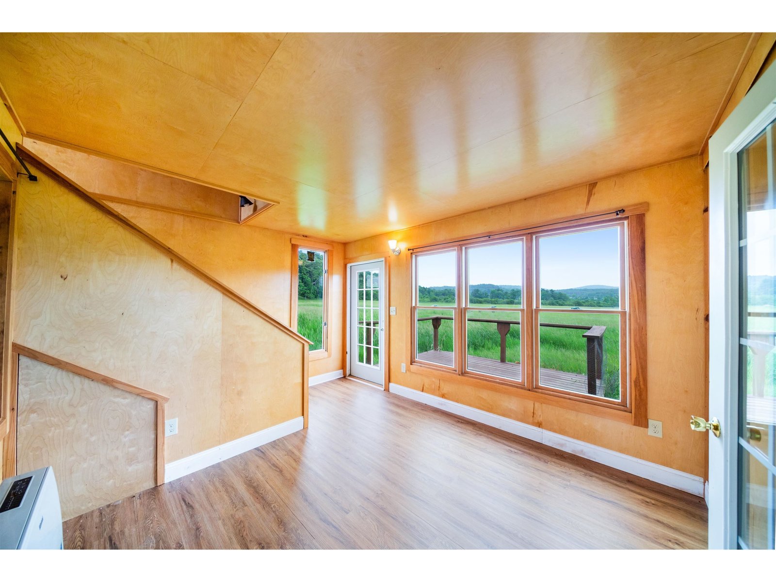 957 Pleasant Valley Road