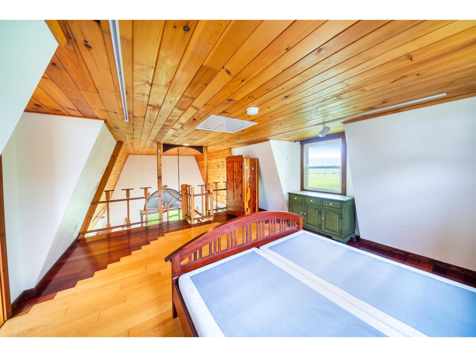 957 Pleasant Valley Road