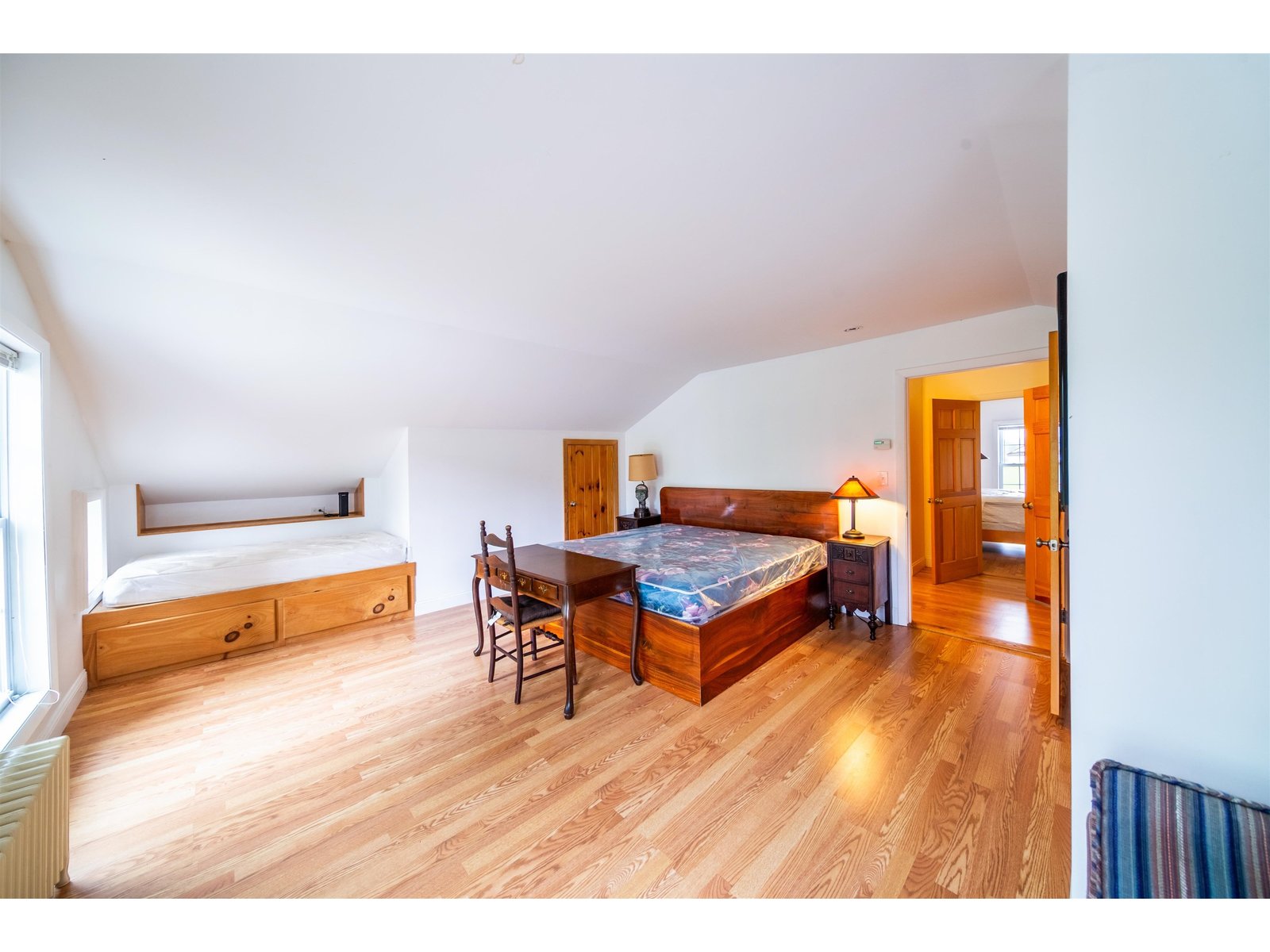 957 Pleasant Valley Road