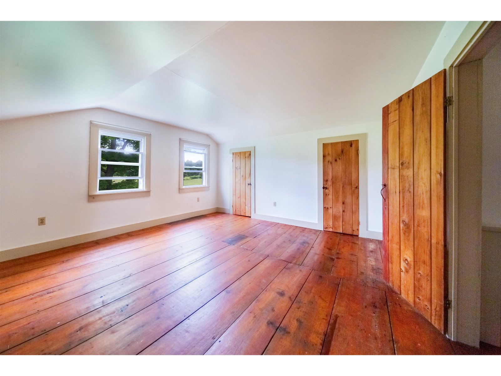 957 Pleasant Valley Road