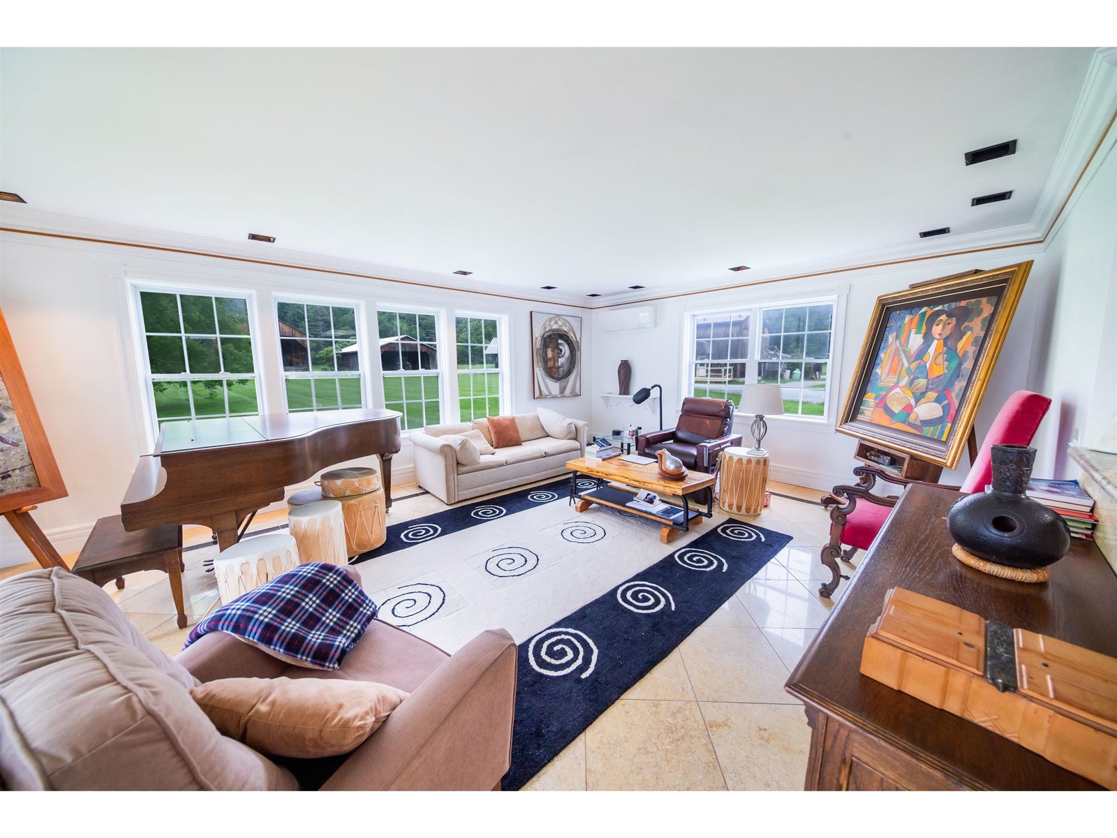 957 Pleasant Valley Road