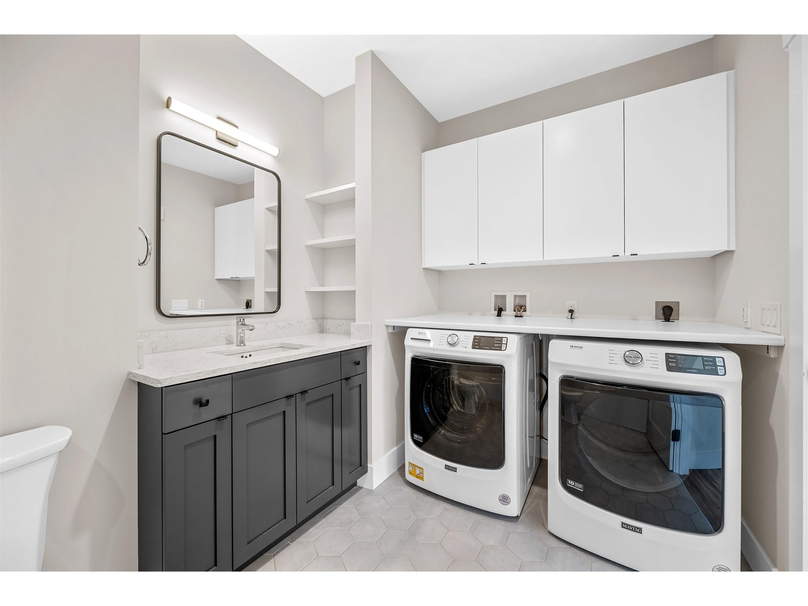 96 Aiken Street, Unit 304