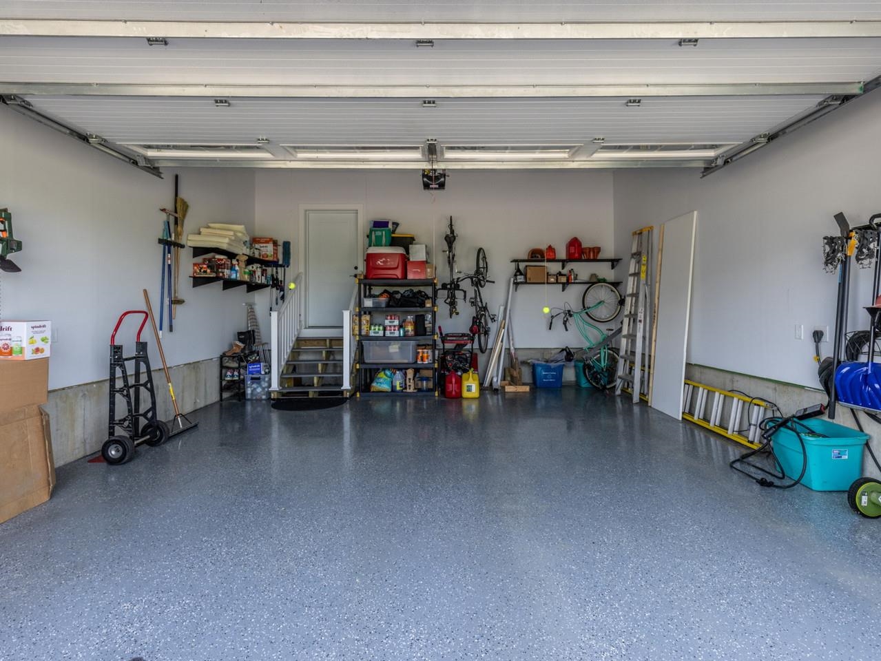 Finished Garage w/Epoxy Floor