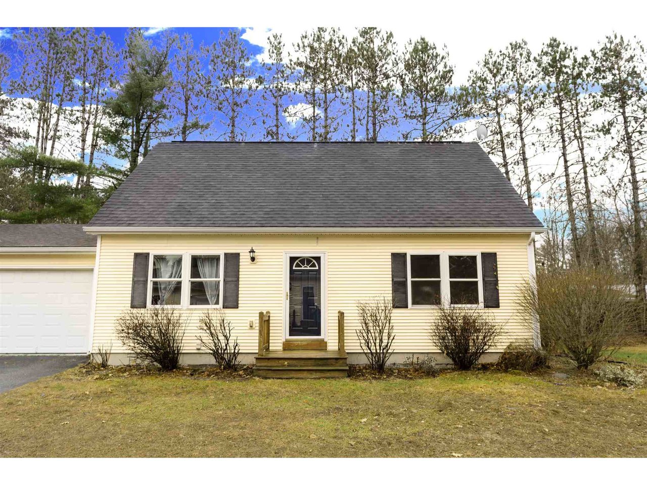96 Mansfield Avenue, Unit #2