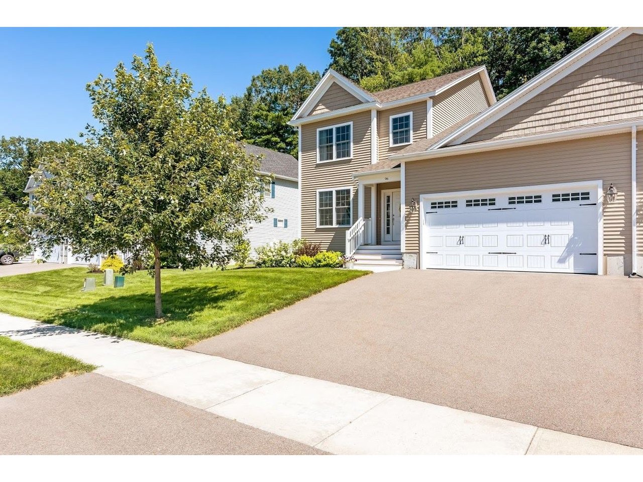 96 Waterlefe Way