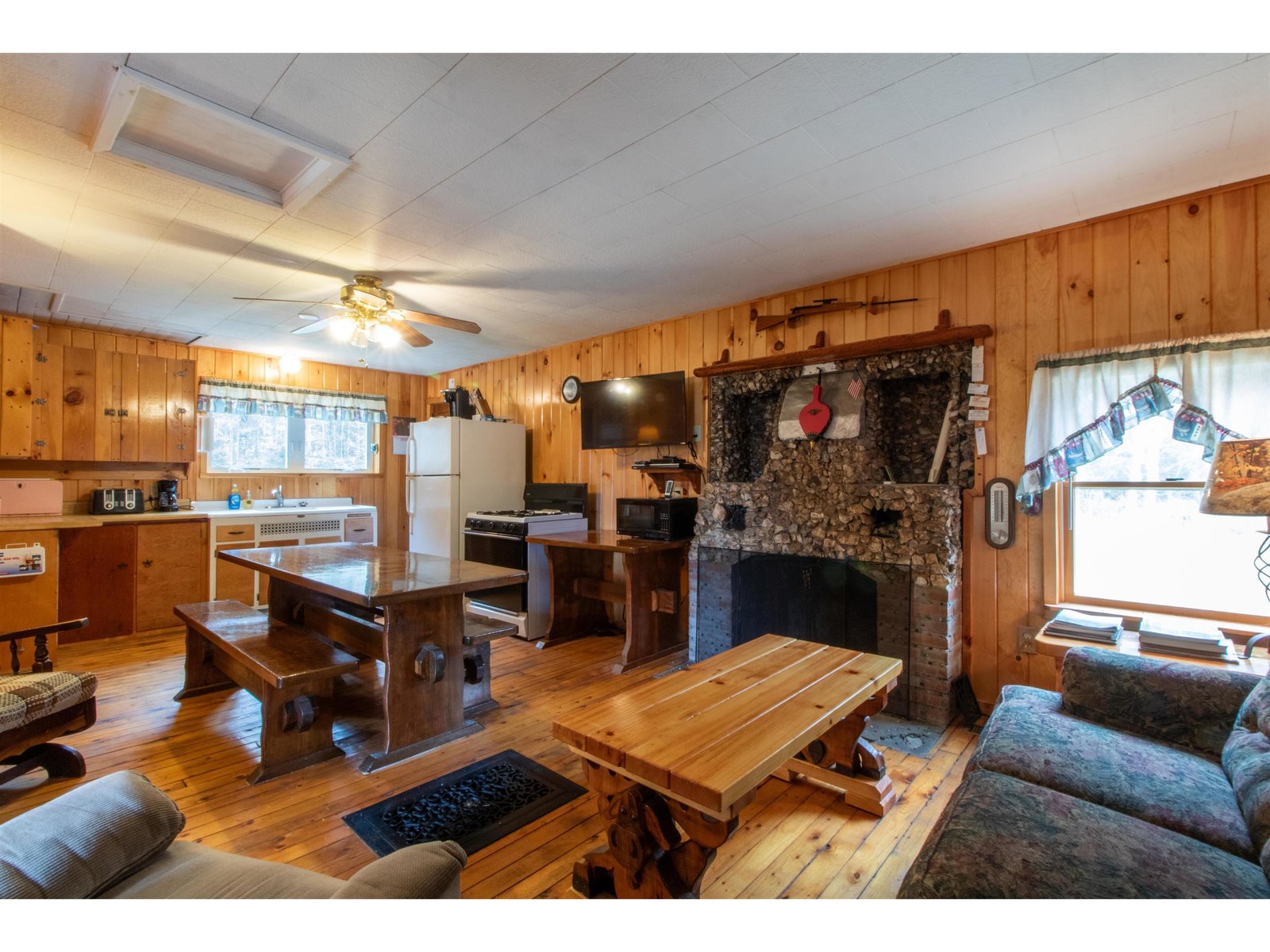 964 East Haven Road
