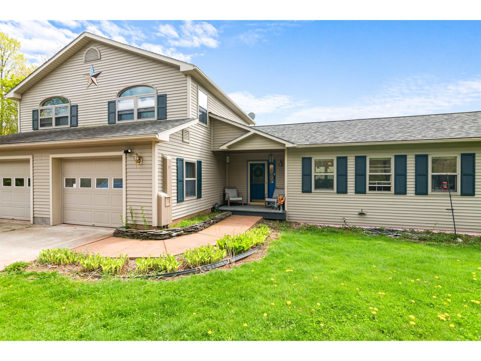97 Birch Way, Bakersfield