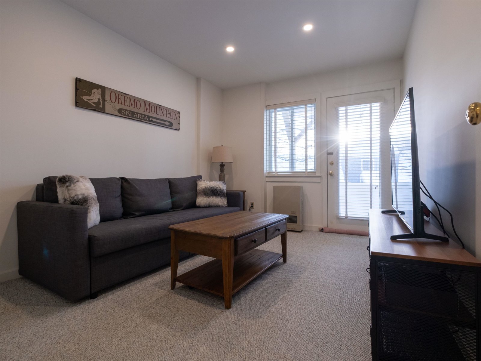 3rd Bedroom, den, or office with walk-out