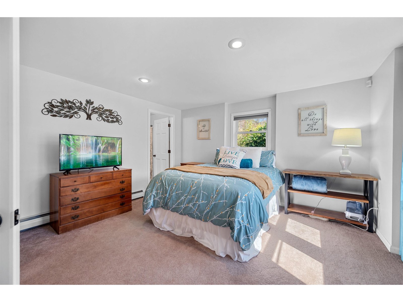 975 Sanders Circle