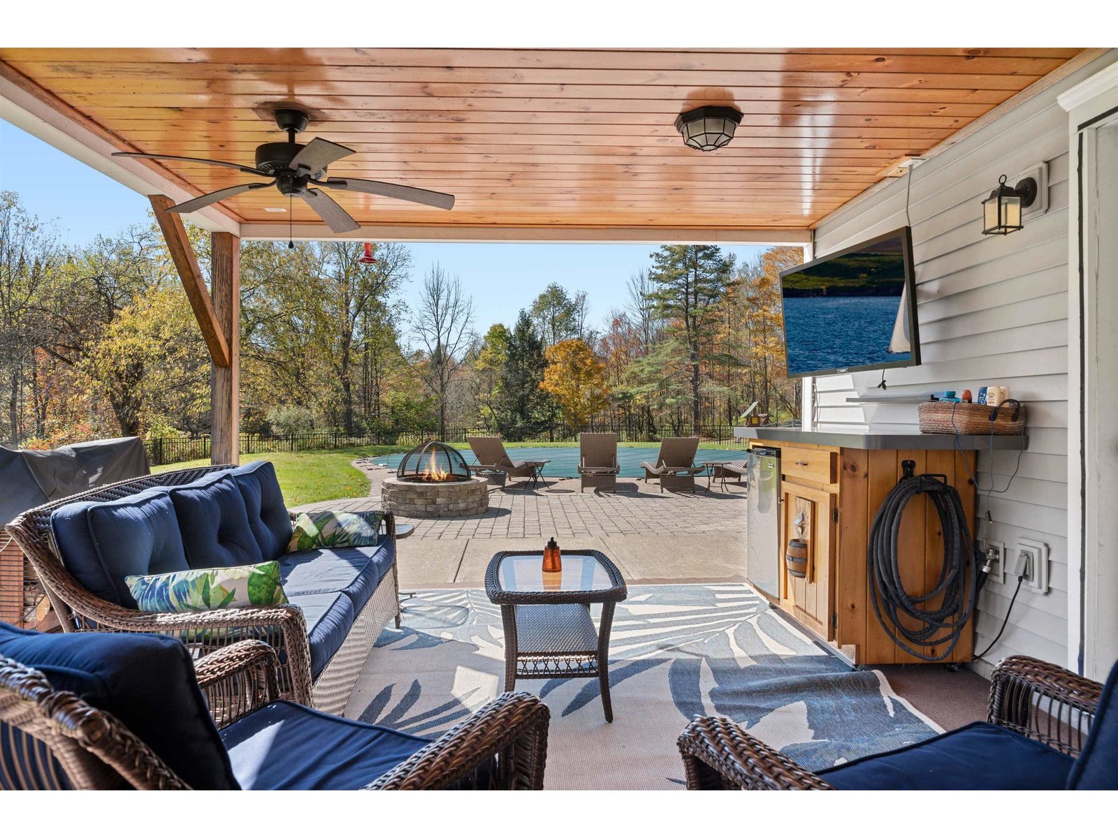 975 Sanders Circle