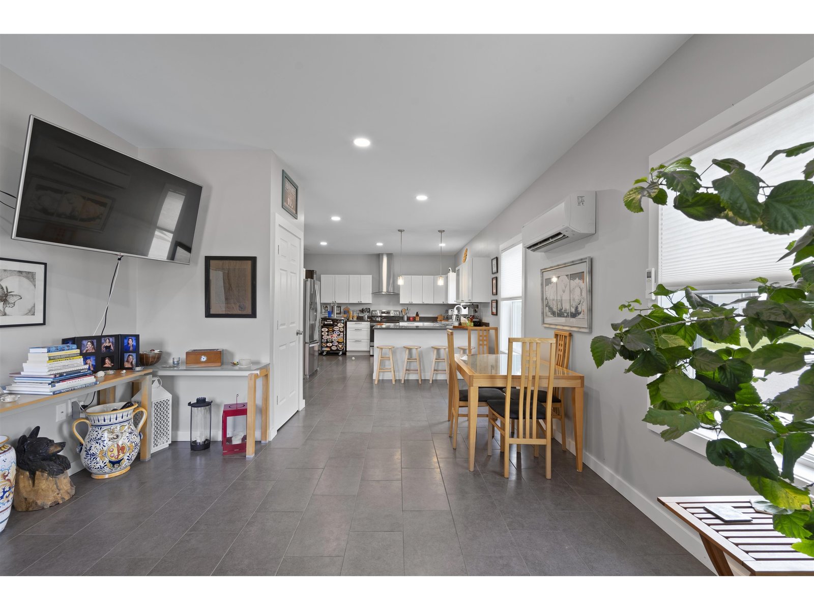 978 Franklin Park West