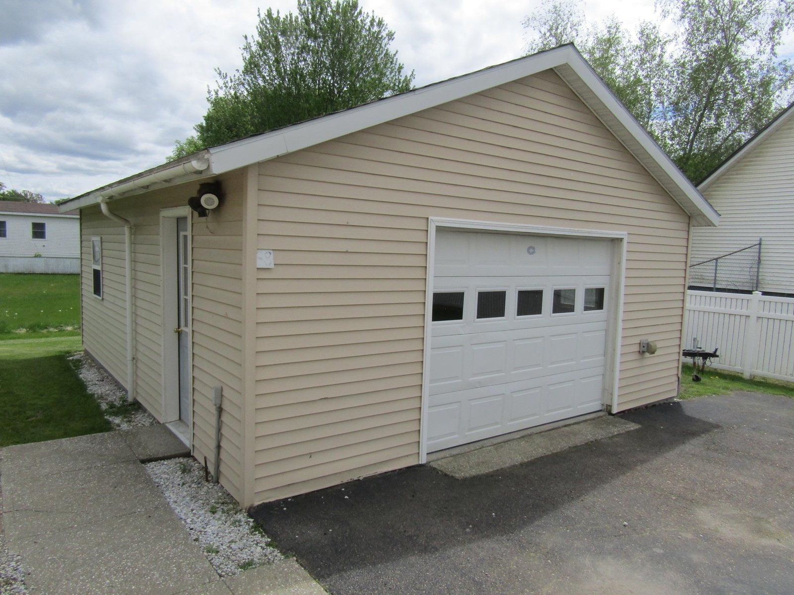 98 Canada Street
