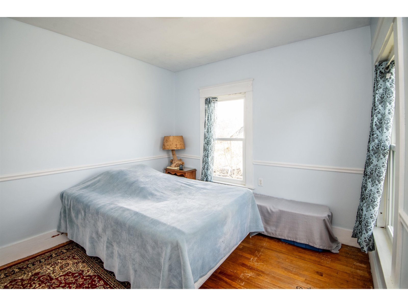 98 Circle Street