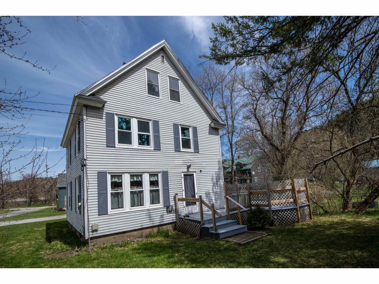 98 Circle Street