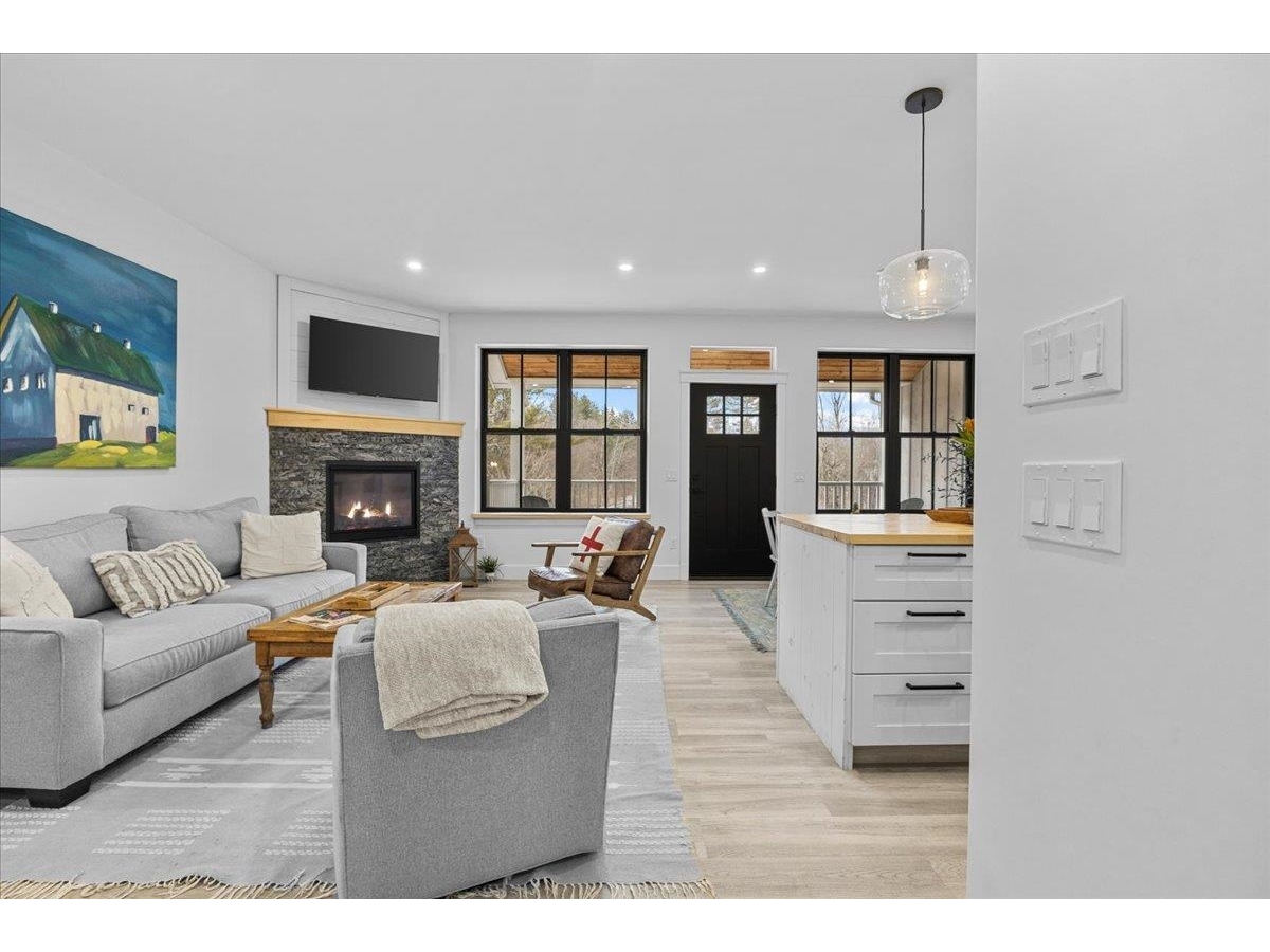 98 Hill Street, Unit #5