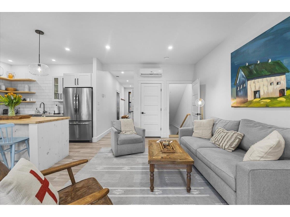 98 Hill Street, Unit #5