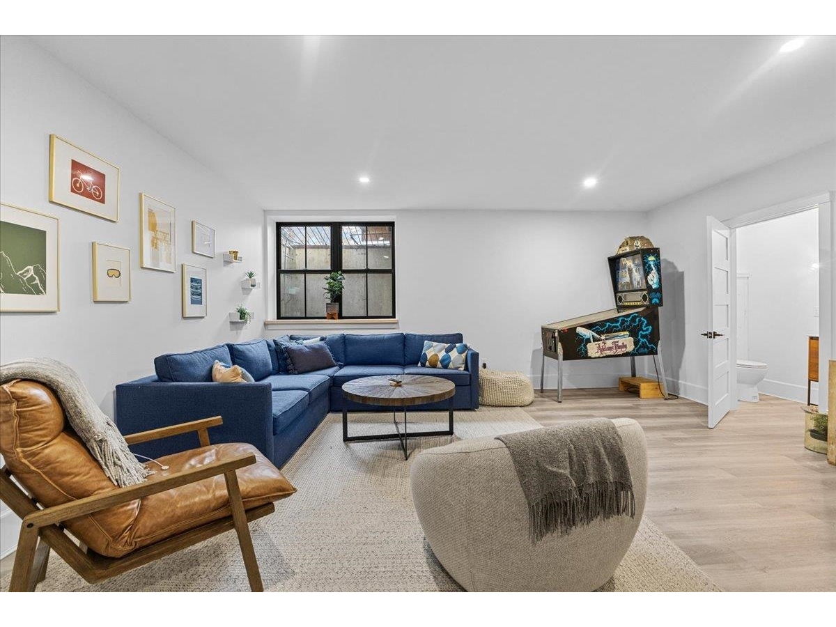 98 Hill Street, Unit #5