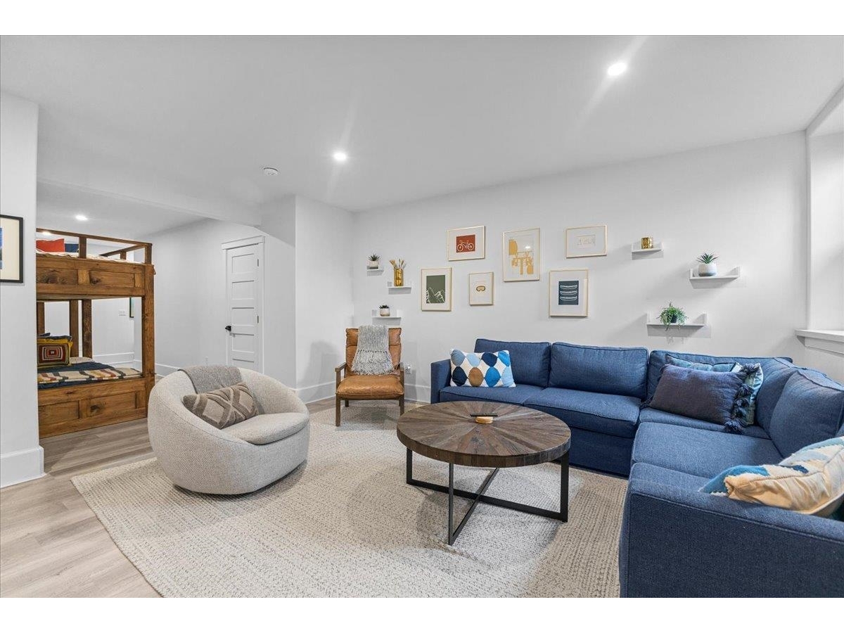 98 Hill Street, Unit #5