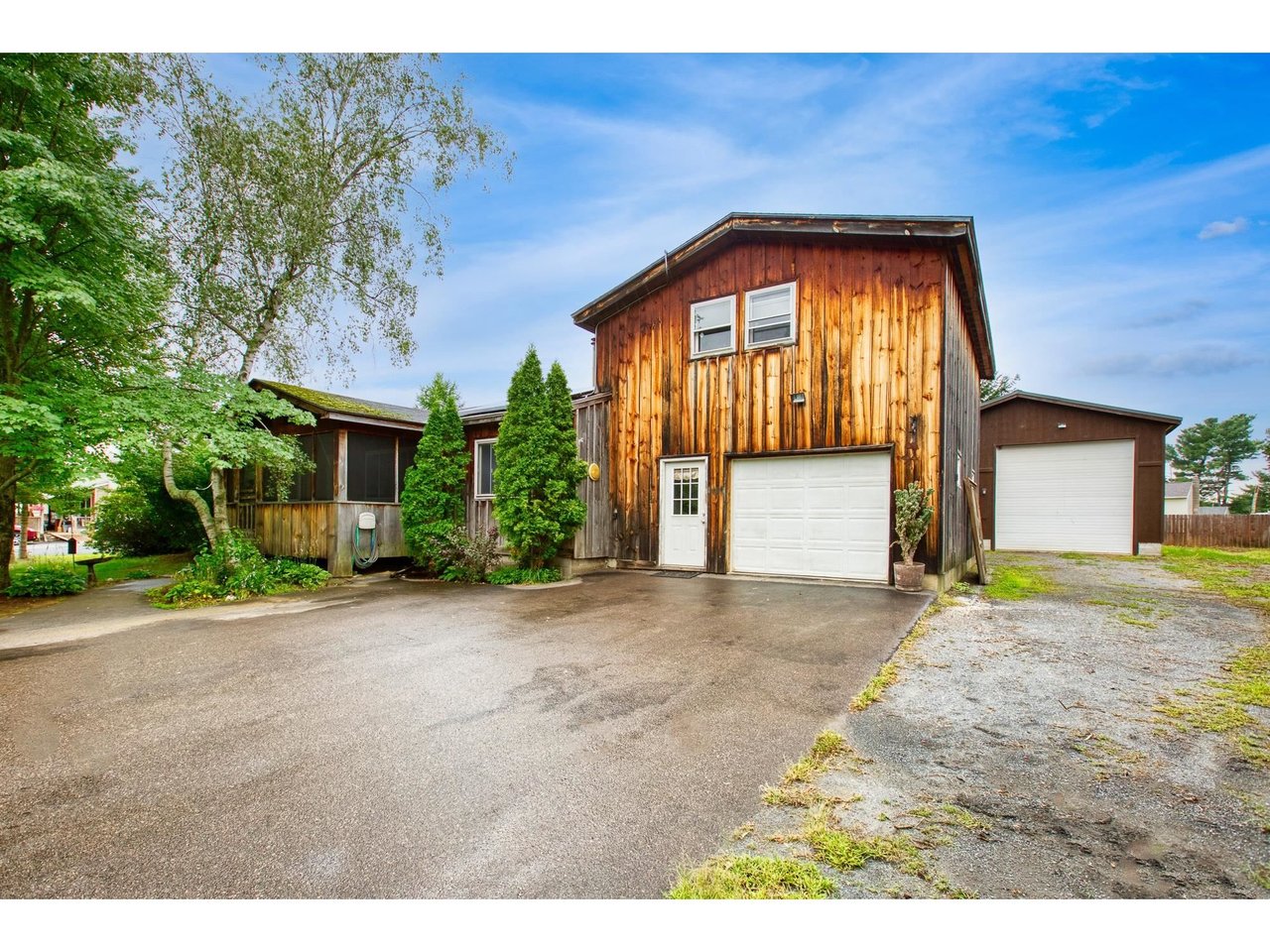 98 Meadow Road