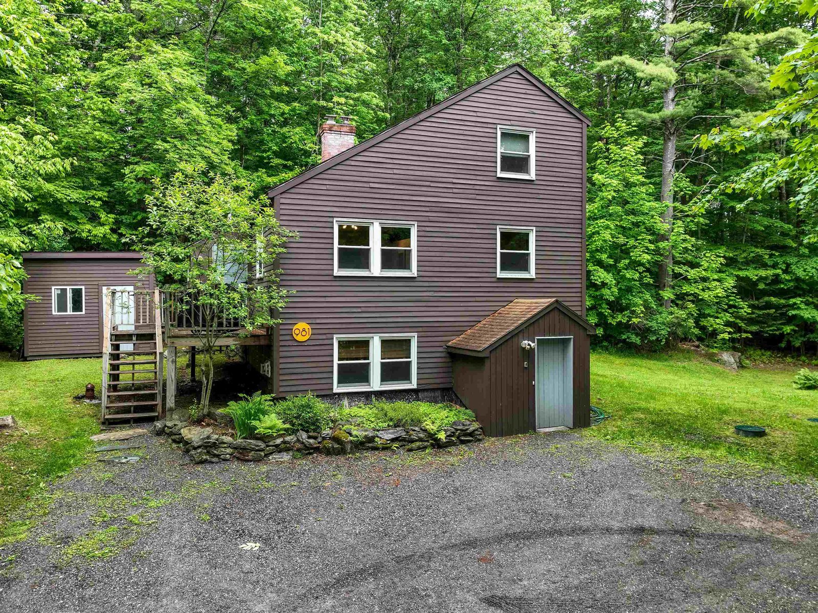 981 Stowe Hollow Road