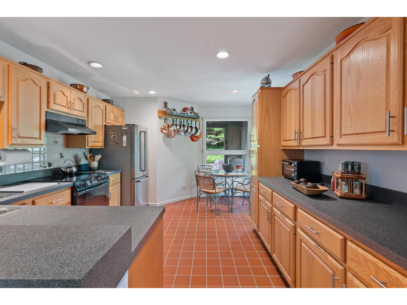 982 Brook Road, Unit 4