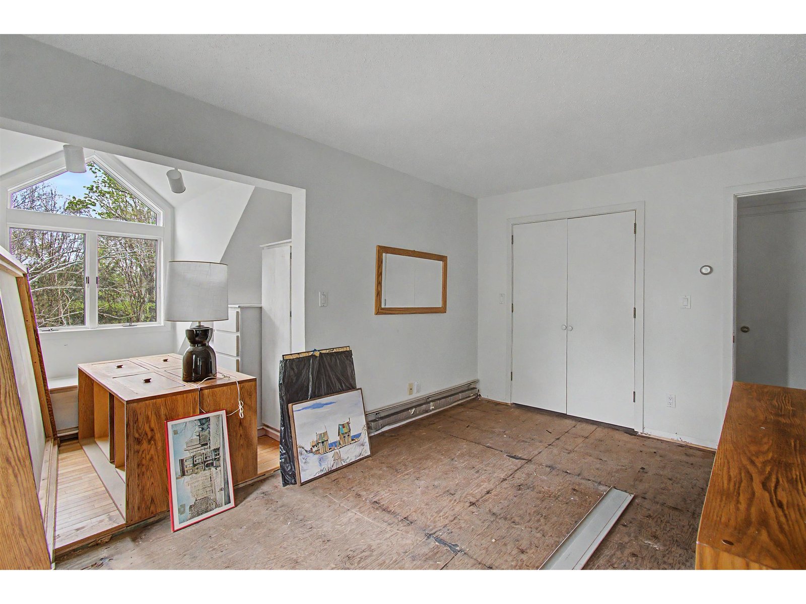 982 Brook Road, Unit 4