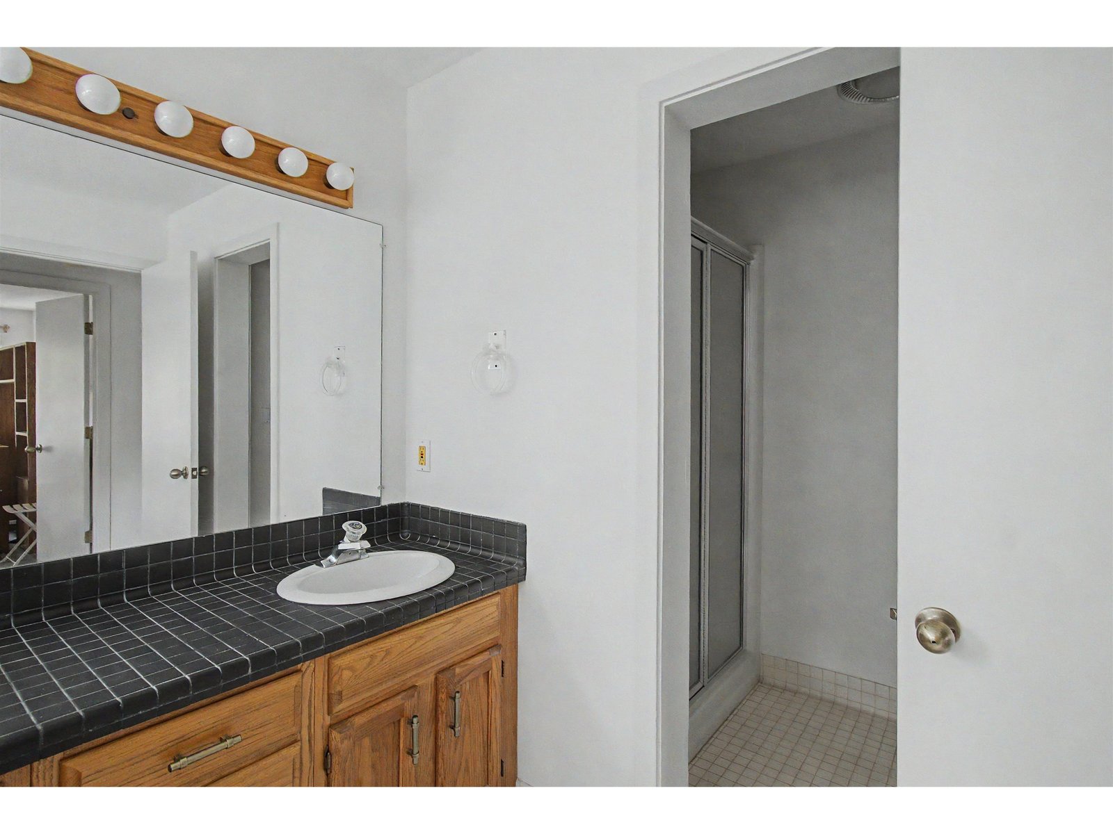 982 Brook Road, Unit 4
