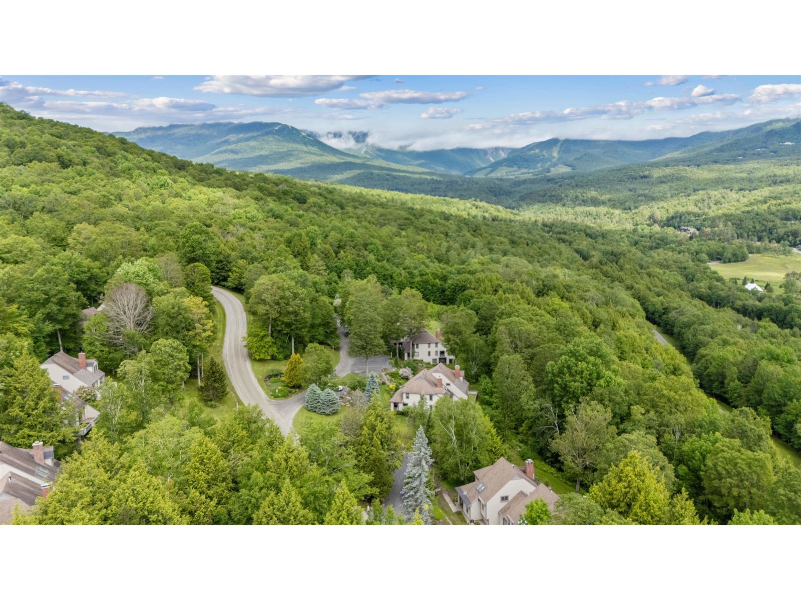 982 Brook Road, Unit 4