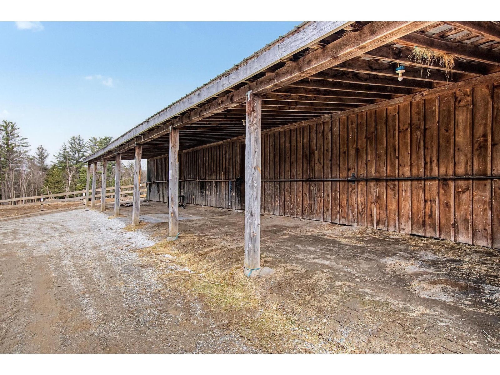 984 Pollander Road