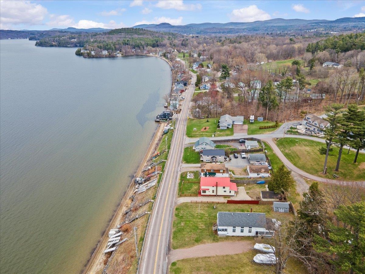 986 East Lakeshore Drive