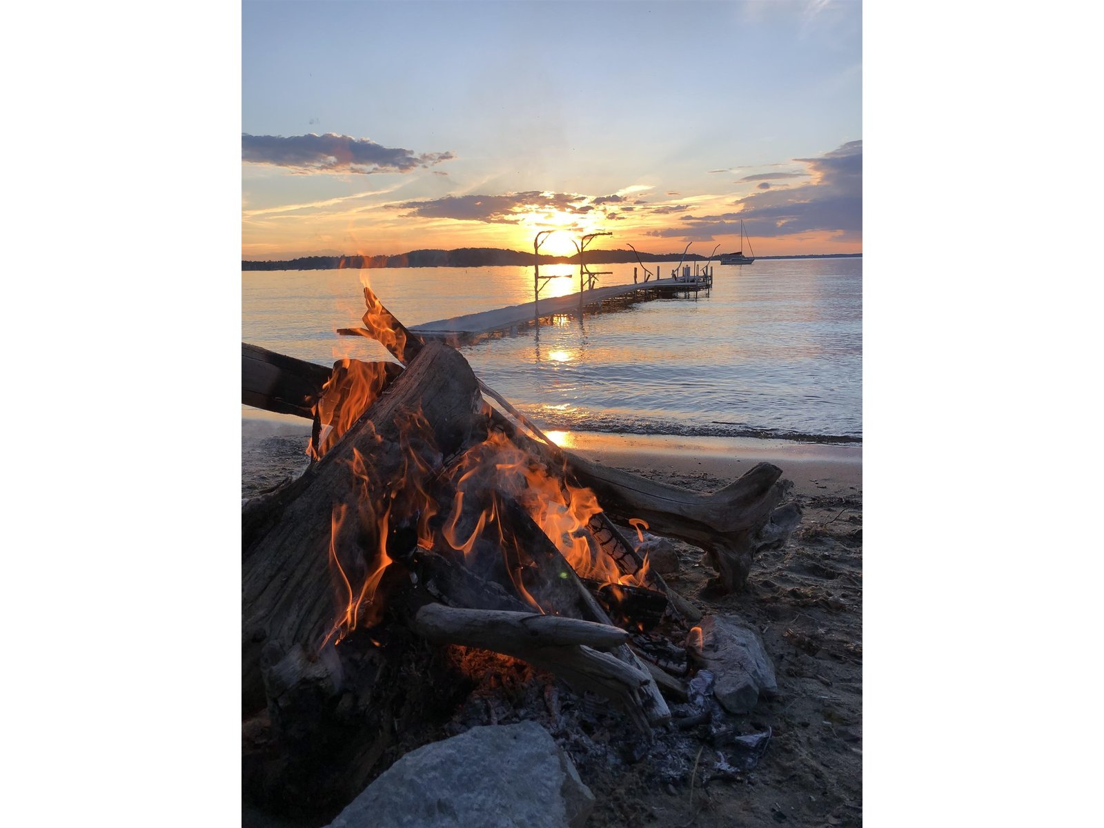 986 East Lakeshore Drive