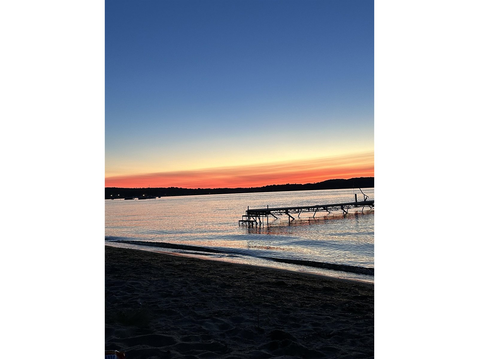 986 East Lakeshore Drive