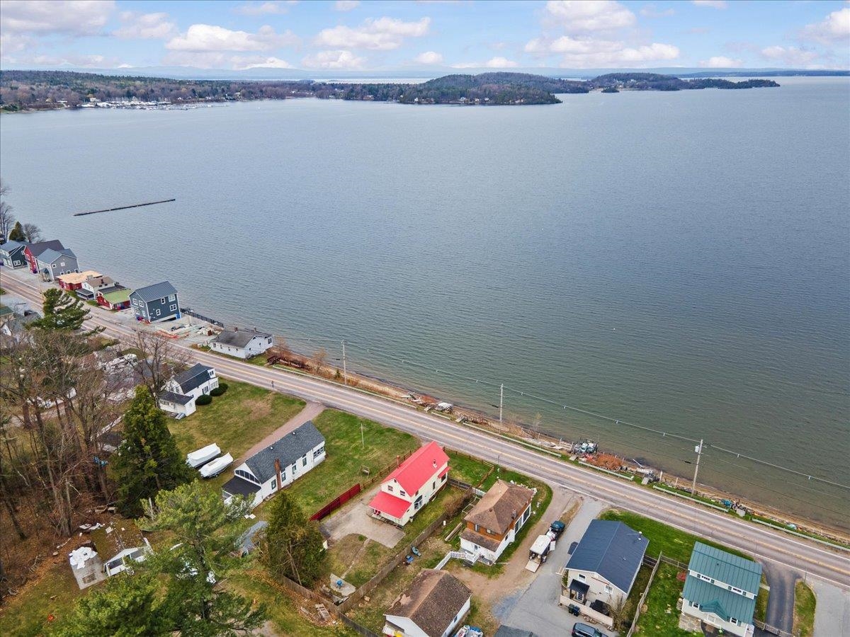 986 East Lakeshore Drive