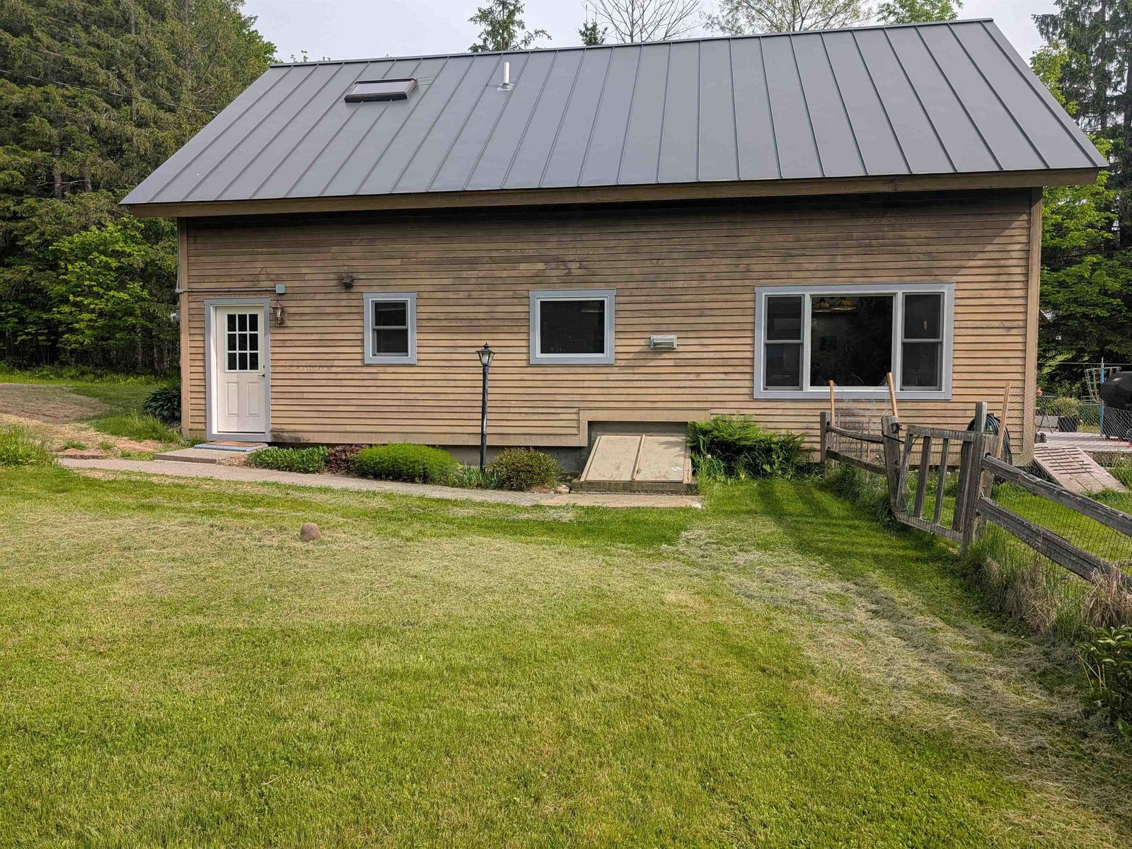 99 Bushnell Road