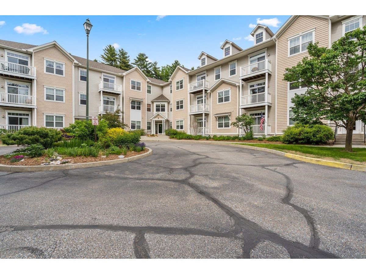 99 Eldredge Street, Unit 206