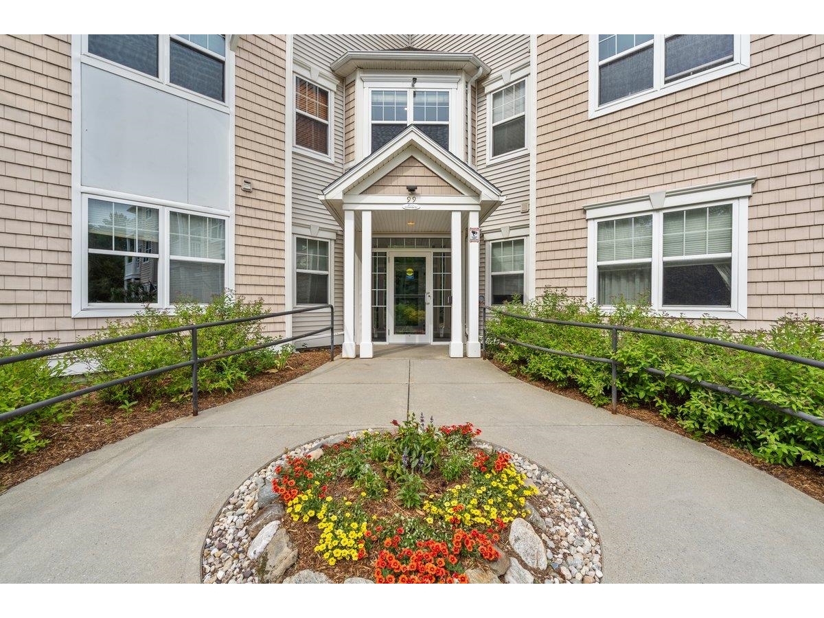 99 Eldredge Street, Unit 206