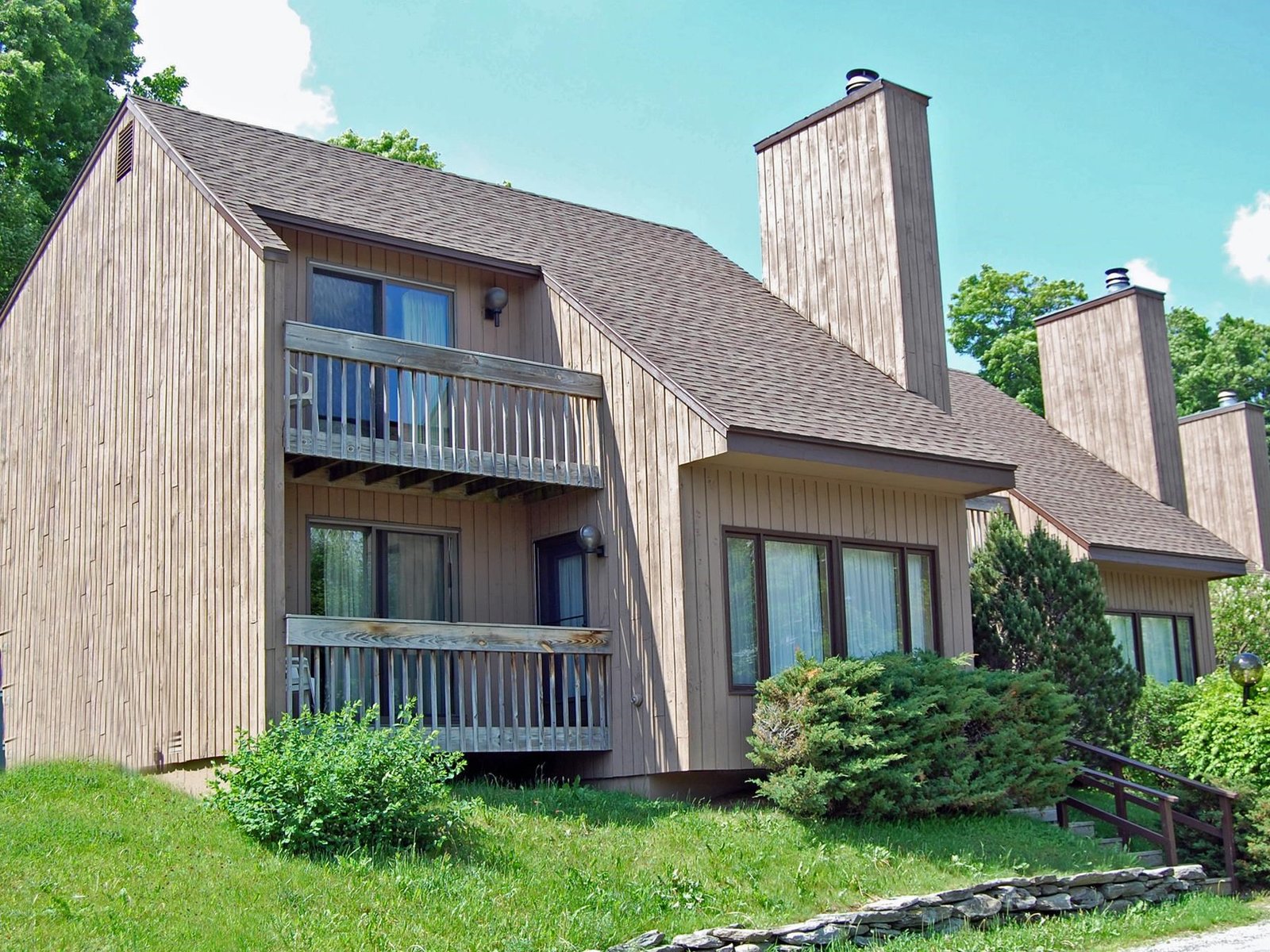 99 Upper Summit Road, Warren