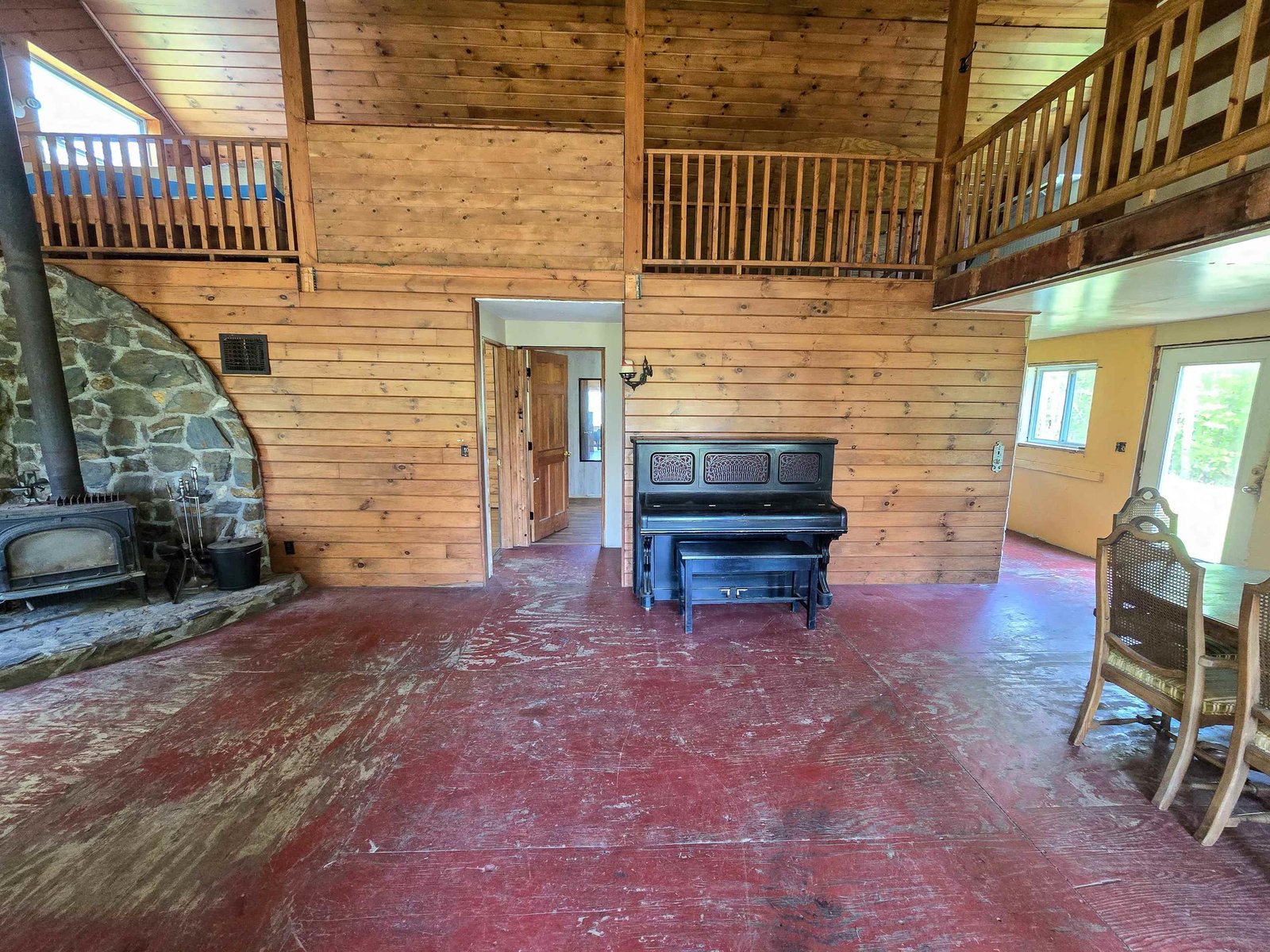 990 Daniels West Road