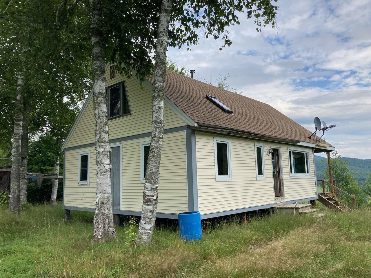 992 Daniels Road