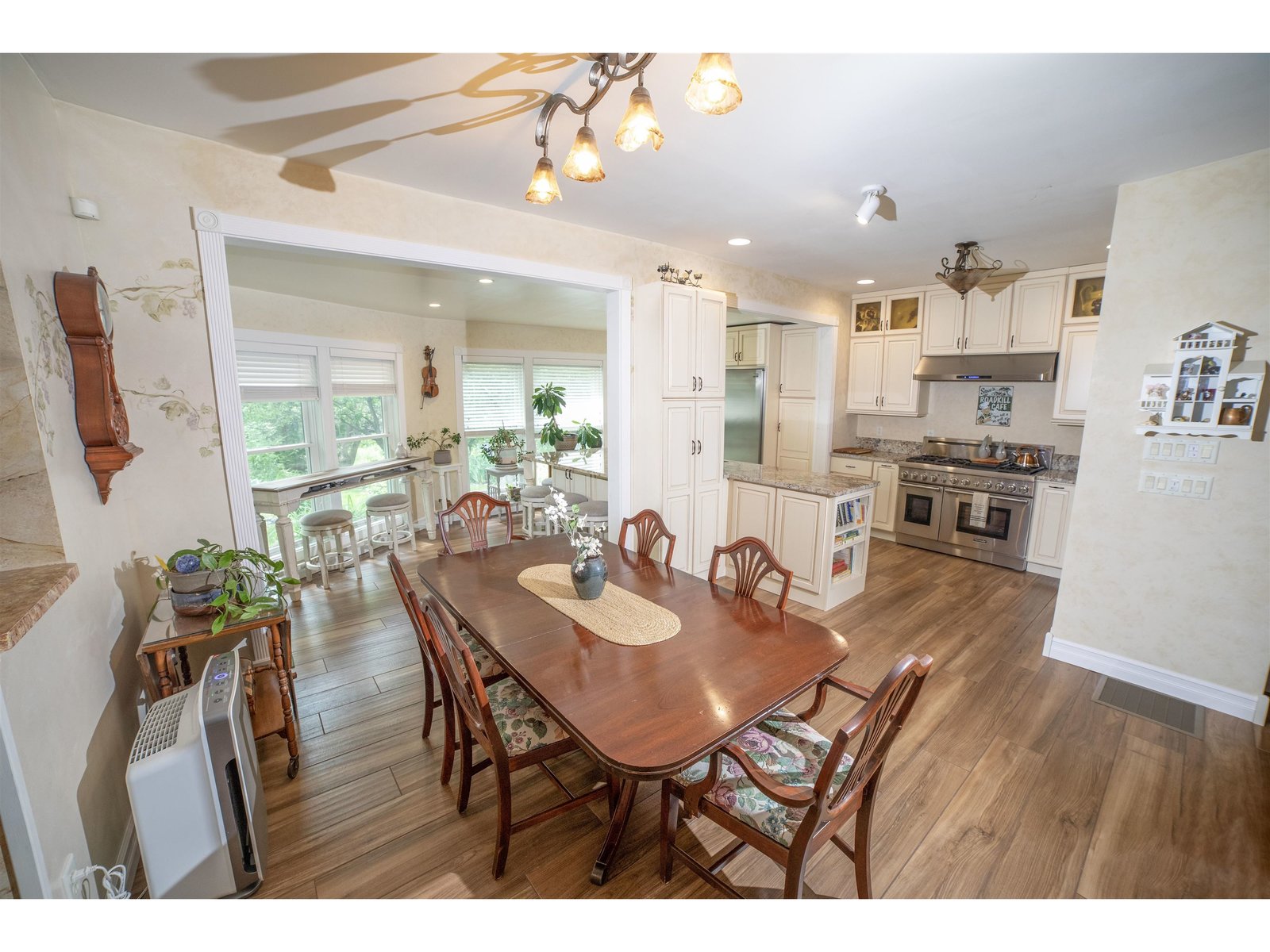 Dinning / Kitchen