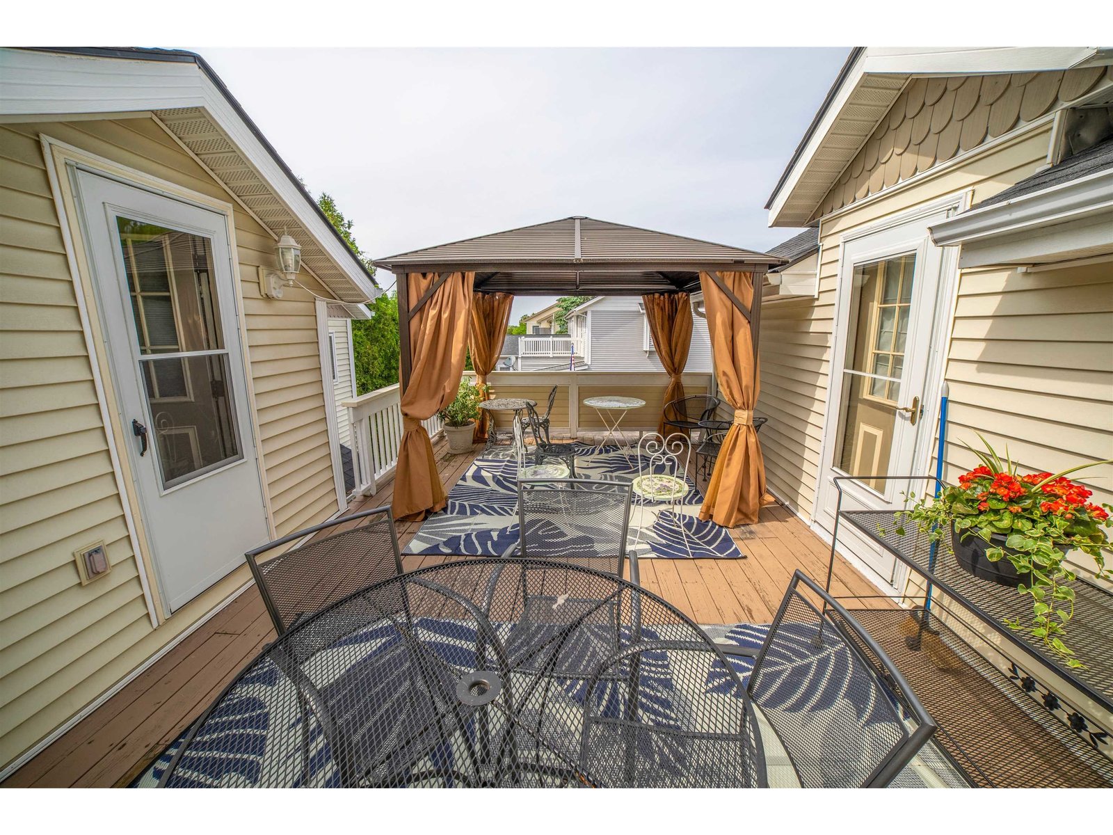 2nd Story Deck