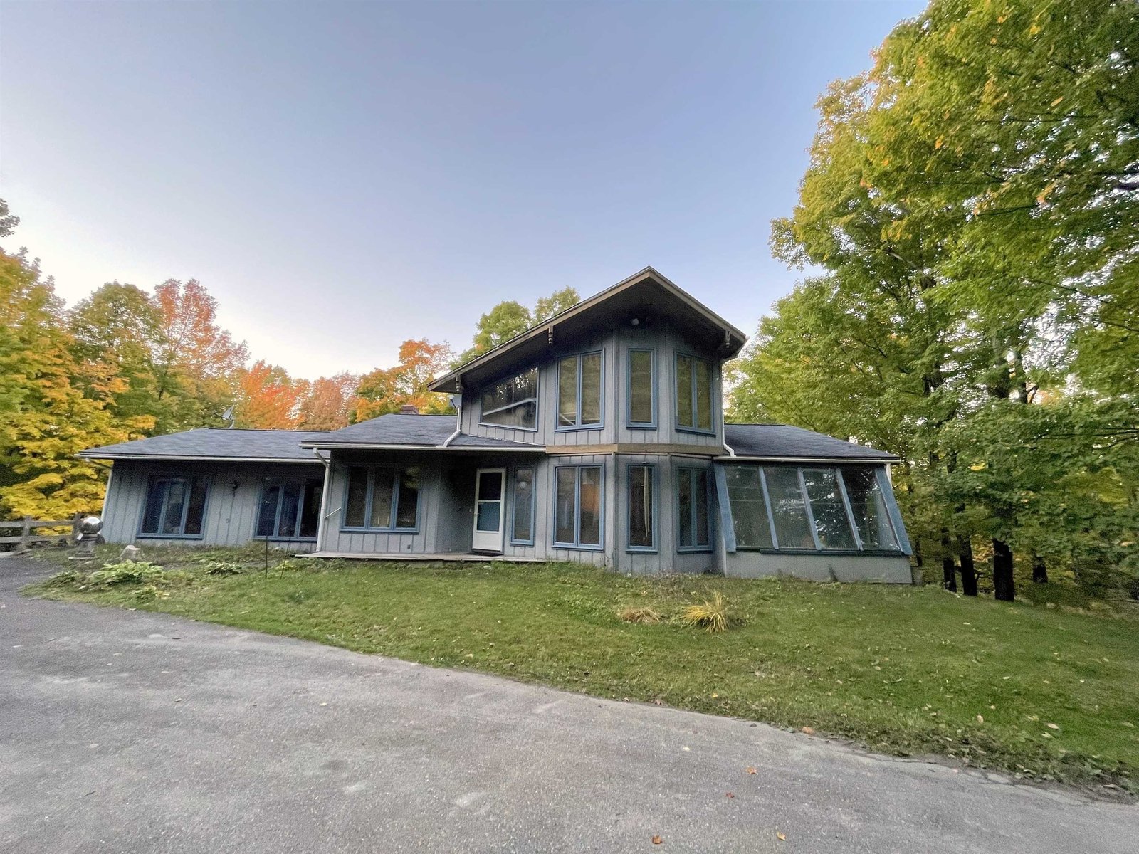 998 Burnor Road
