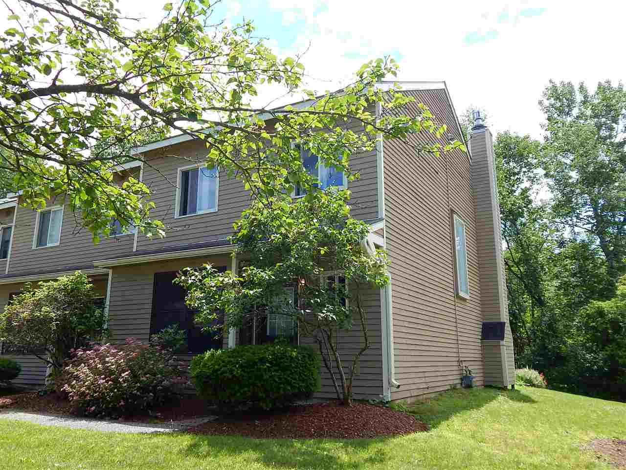 L9 Stonehedge Dr Drive, Unit 9