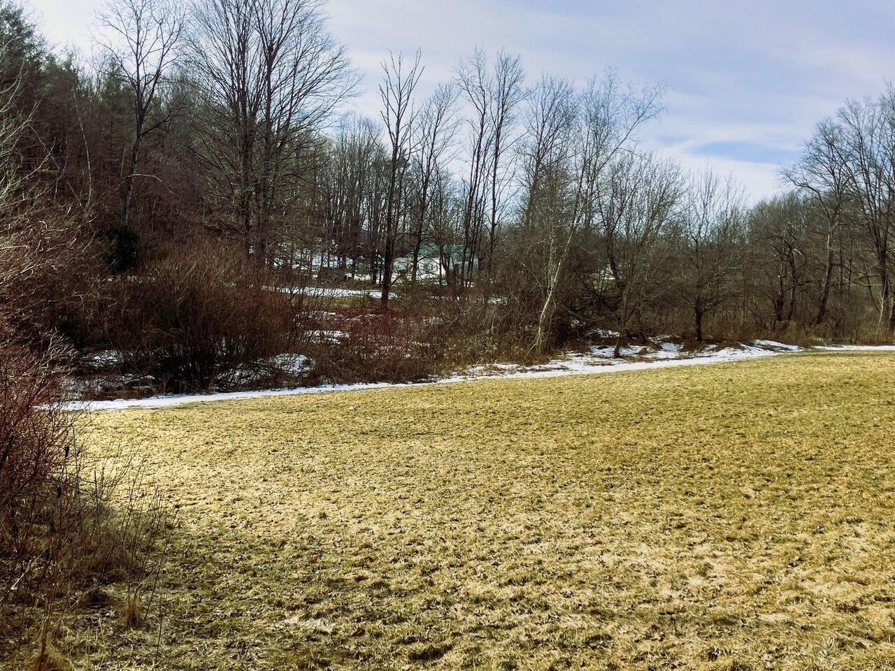 Great location w/easy access