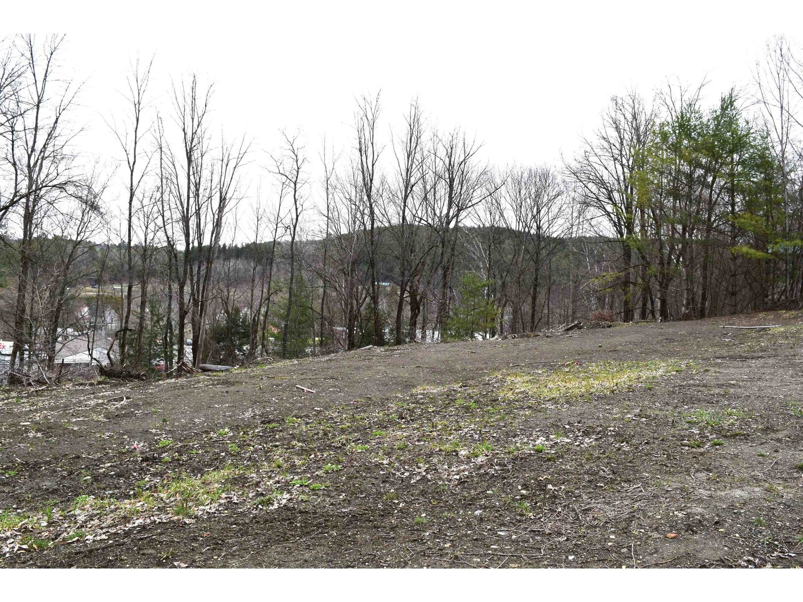 Less than a half mile to shops, restaurants & more!