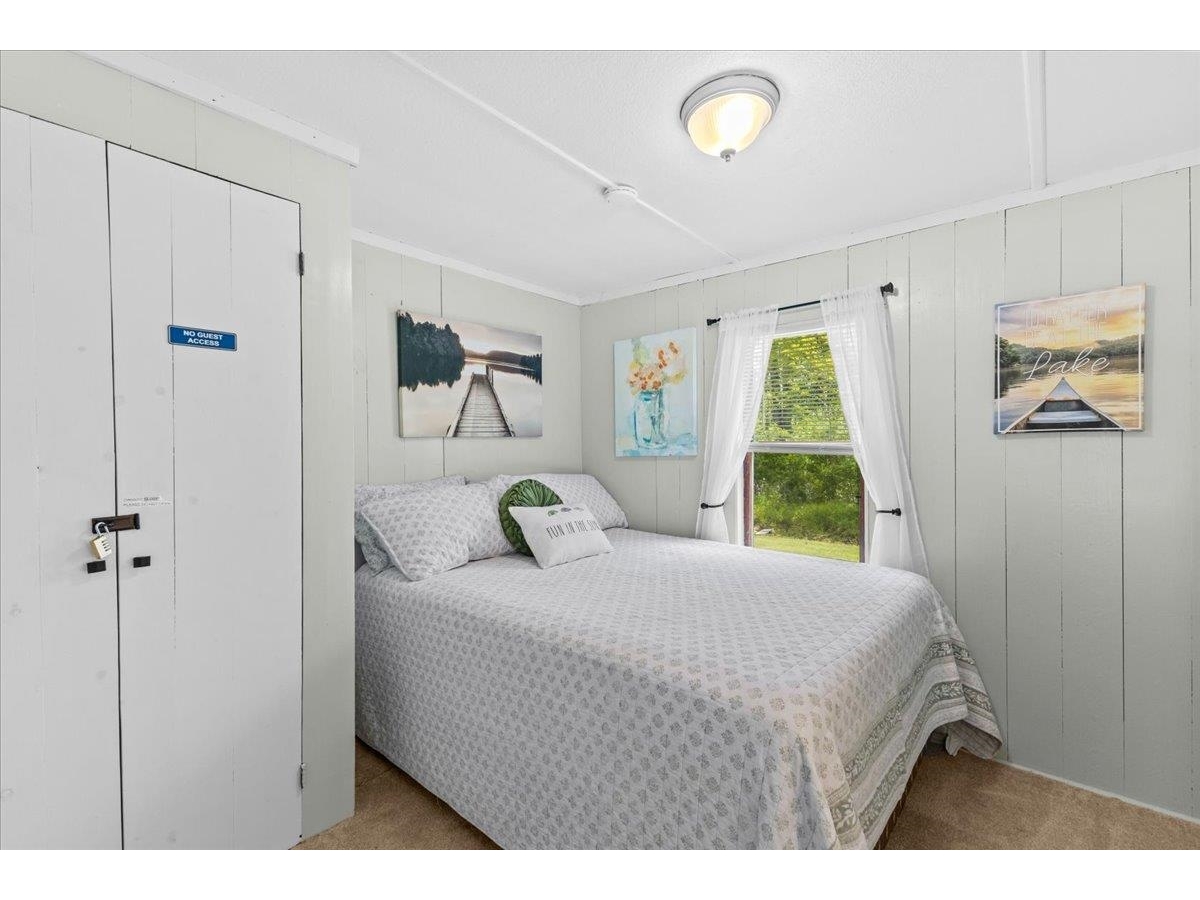 Bedroom 2 and 3 hall