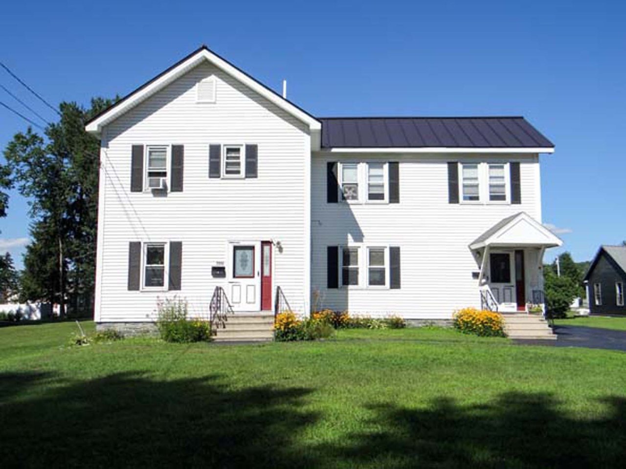 1529 East Main Street Poultney, Vermont